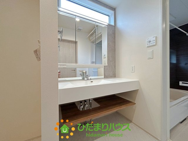 幸手市緑台１丁目６期　新築一戸建て　03の独立洗面台