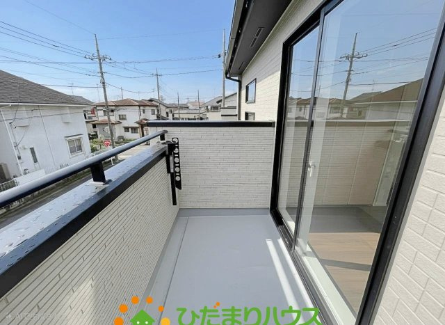 幸手市緑台１丁目６期　新築一戸建て　03のバルコニー