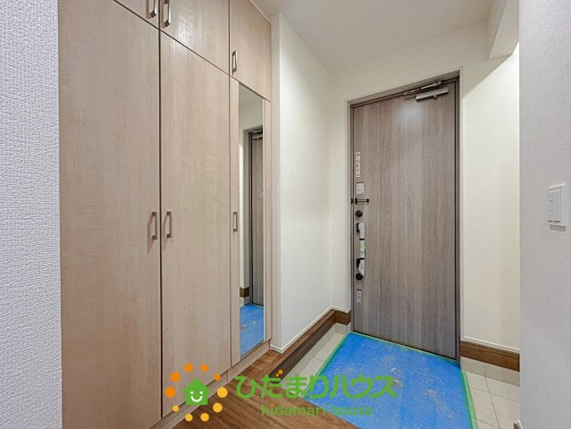 幸手市緑台１丁目６期　新築一戸建て　03の玄関