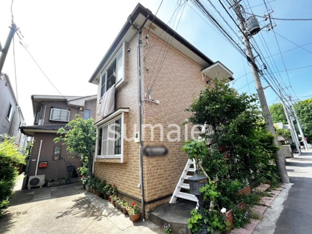 イナリハイツの外観|２階建てアパートです