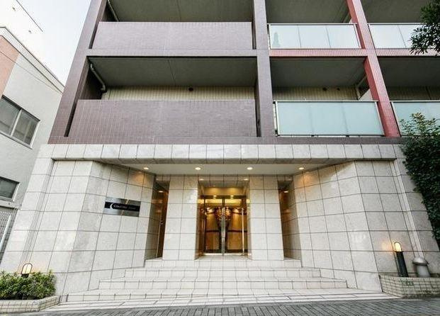 コンフォリア文京白山のエントランス