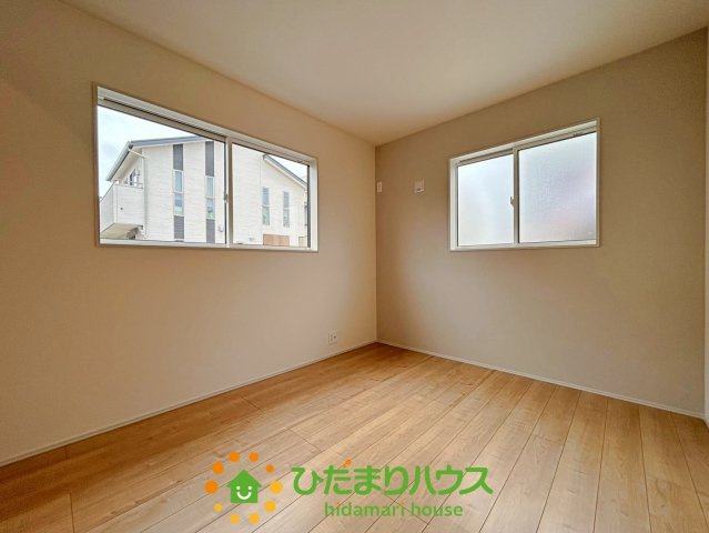 幸手市緑台１丁目６期　新築一戸建て　02の洋室