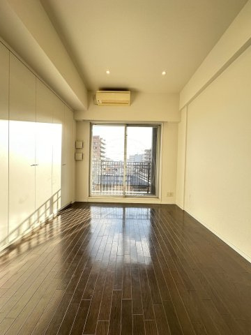 イプセ多摩川緑地の居間・リビング