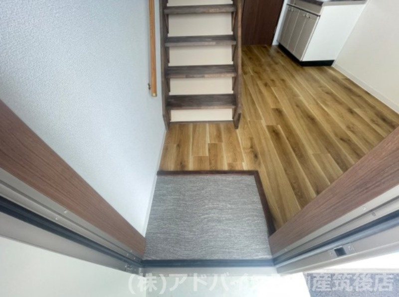 久留米市三潴町西牟田のアパートの玄関