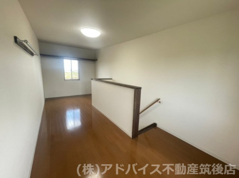 久留米市三潴町西牟田のアパートの洋室