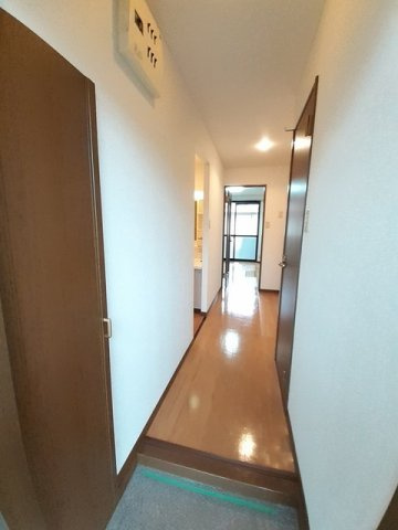 プロスペルＡの玄関|明るい玄関です