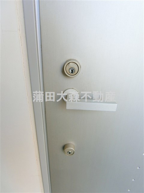 イプセ多摩川緑地の玄関