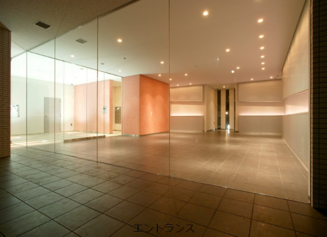 イプセ多摩川緑地のエントランス