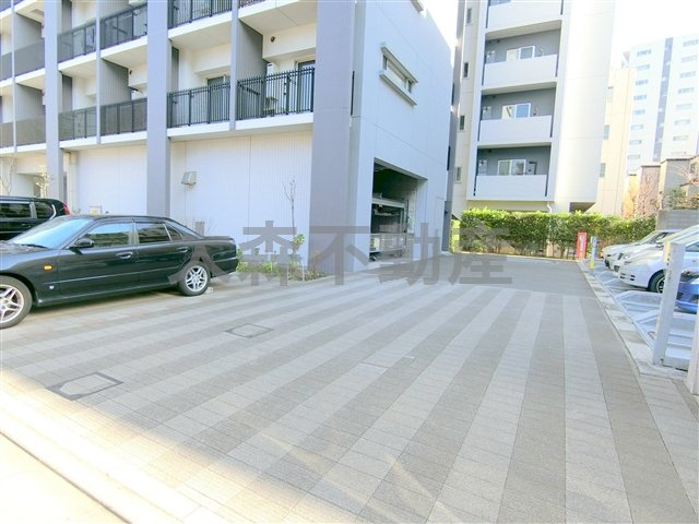 イプセ多摩川緑地の駐車場