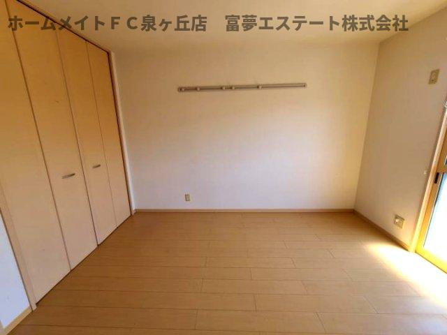 モアエクレールB棟の洋室