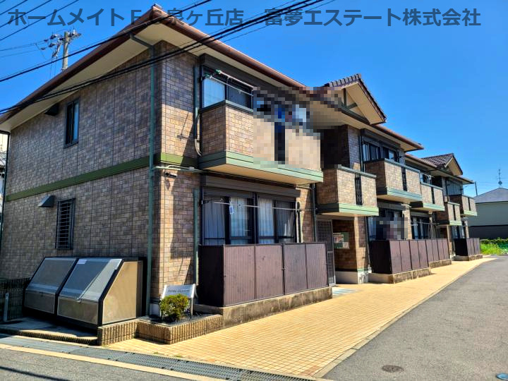 モアエクレールB棟の外観