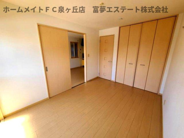 モアエクレールB棟の洋室