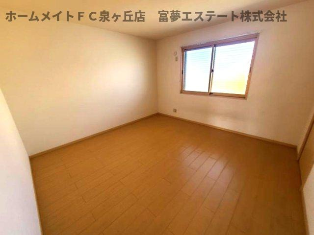 モアエクレールB棟の洋室