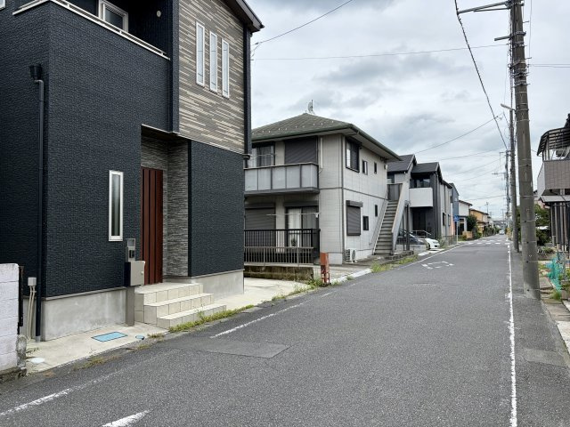 【前面道路含む現地写真】 | 久喜市久喜東5丁目　中古戸建