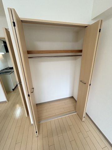 大阪市浪速区下寺２丁目の賃貸マンションの収納