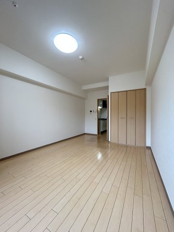 大阪市浪速区下寺２丁目の賃貸マンションの居間・リビング