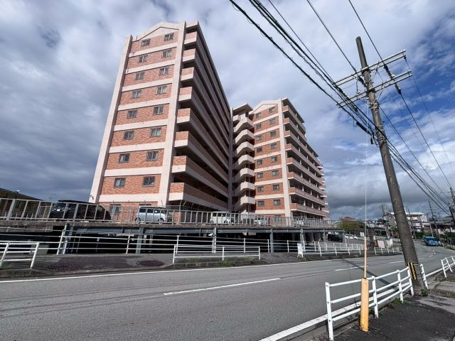 オアシス名護の外観