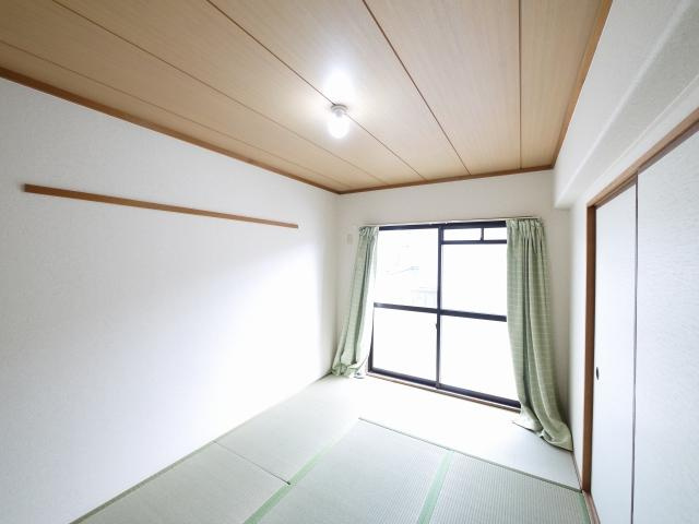 ハイツ秋桜の和室|日本らしい落ち着いた雰囲気の和室です