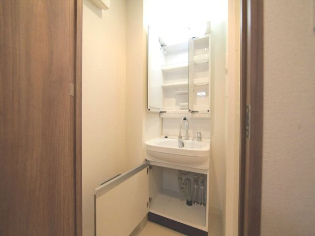 名古屋市千種区内山３丁目の賃貸マンションの独立洗面台