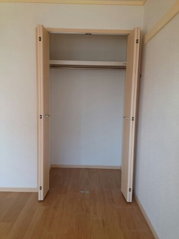 グリーンハイツカワムラⅡの収納|こまごまとしたものを収納できそうですね