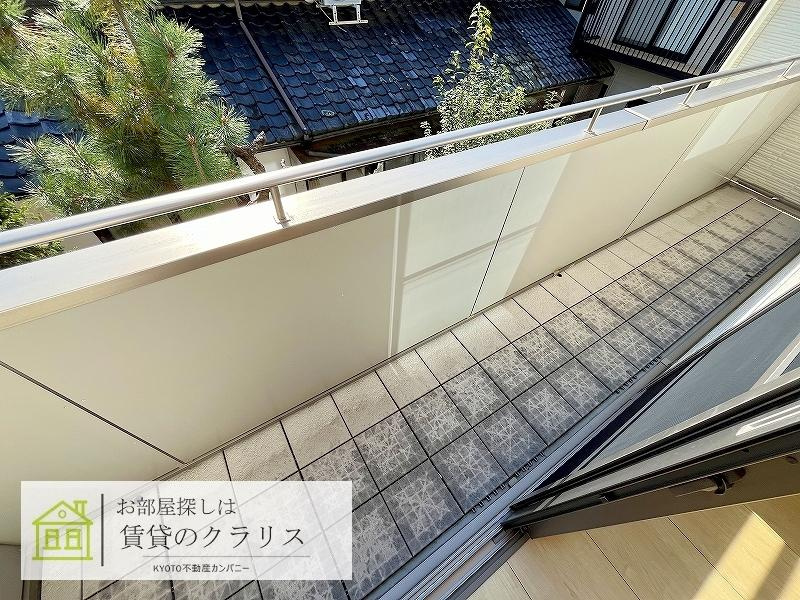 クレッシェレのバルコニー