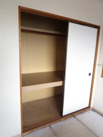 プロムナード野中【10,000円キャッシュバック対象物件】の設備|押し入れ