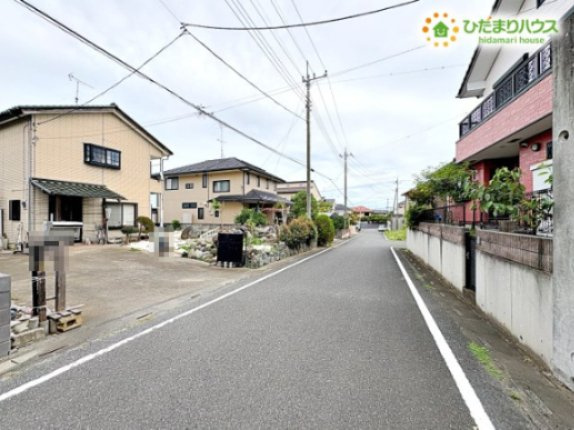熊谷市船木台　売地の前面道路含む現地写真