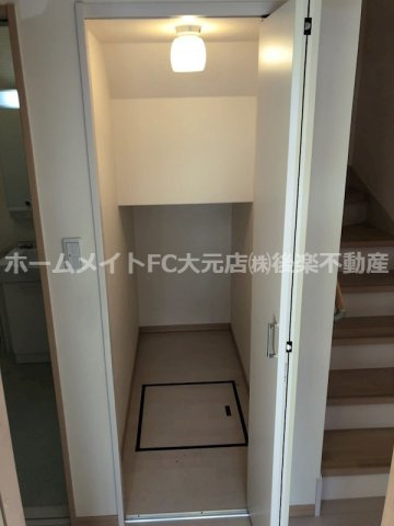 岡山市南区福富中２丁目のテラスのその他