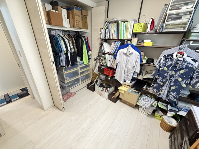 読谷村高志保　（3LDK中古戸建）の洋室|洋室5.23帖+収納付き♪