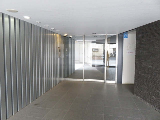 イプセ蒲田WESTのロビー