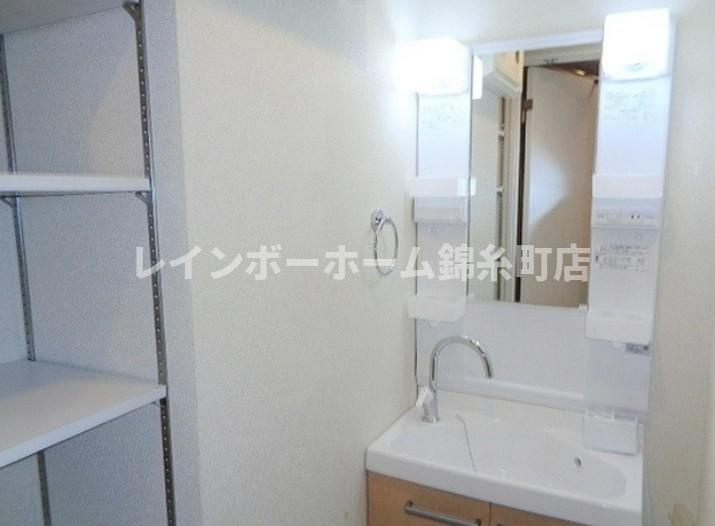 b'CASA両国の独立洗面台