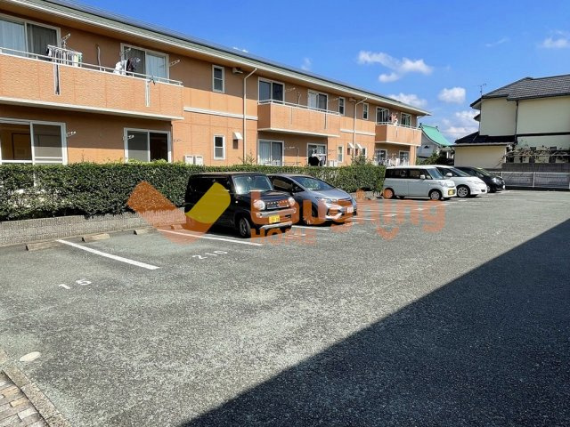パークアベニューの駐車場|駐車場完備です
