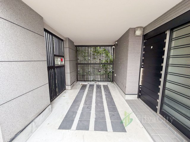 西麻布２丁目中古戸建の駐車場|駐車スペースもあります