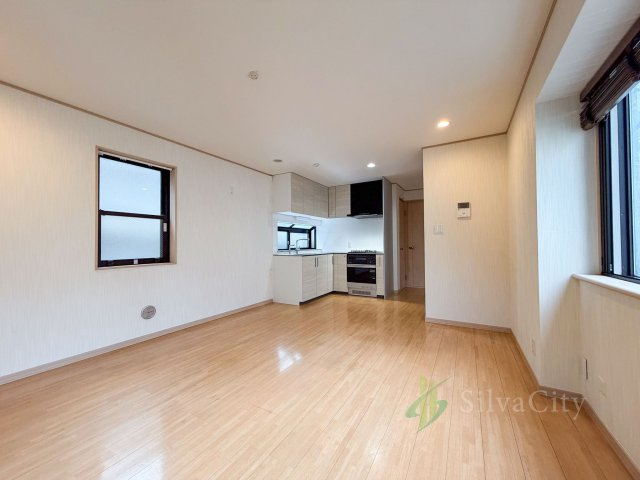 西麻布２丁目中古戸建の居間・リビング