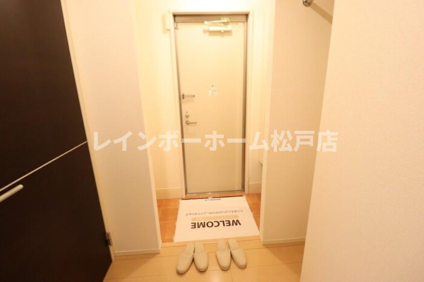 仲介手数料（賃料の1.10ヵ月）の50％OFF対象物件！の玄関|落ち着いた玄関です