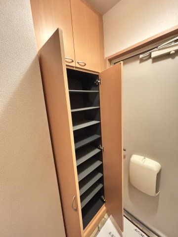 カメリアコートⅡの収納|写真は同建物の別部屋を参考に掲載しております。