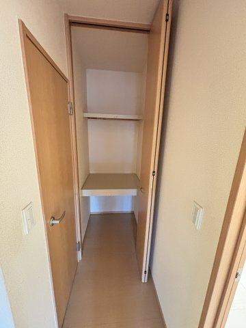 カメリアコートⅡの収納|写真は同建物の別部屋を参考に掲載しております。