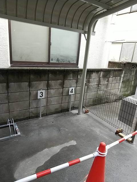北浦ビルの駐車場