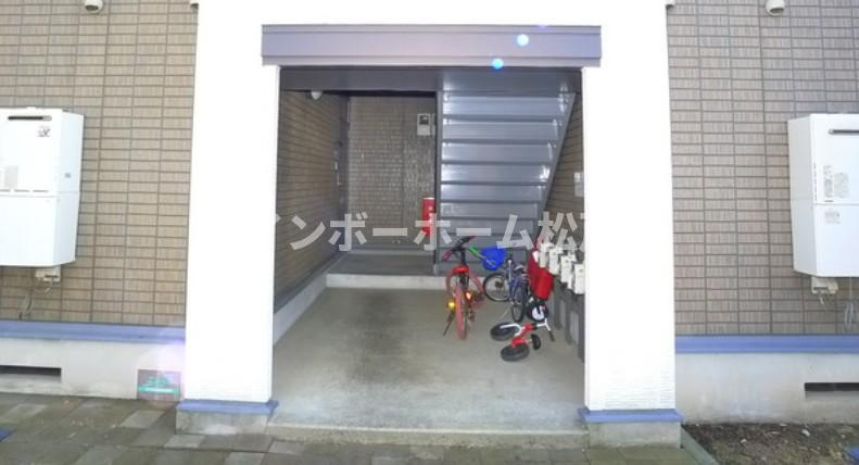 シャンス手数料（賃料の1.10ヵ月）の50％OFF対象物件！のエントランス|毎日通るエントランスはこのようになっています