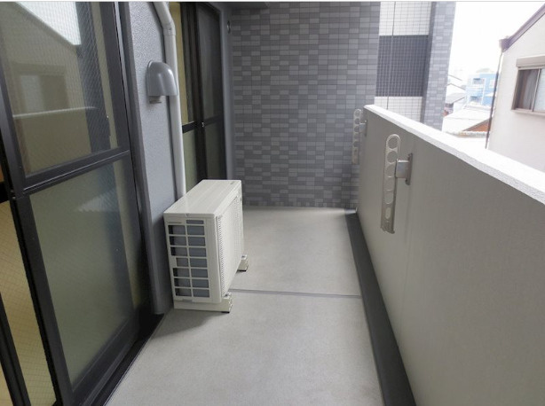 名古屋市中村区本陣通２丁目の賃貸マンションのバルコニー