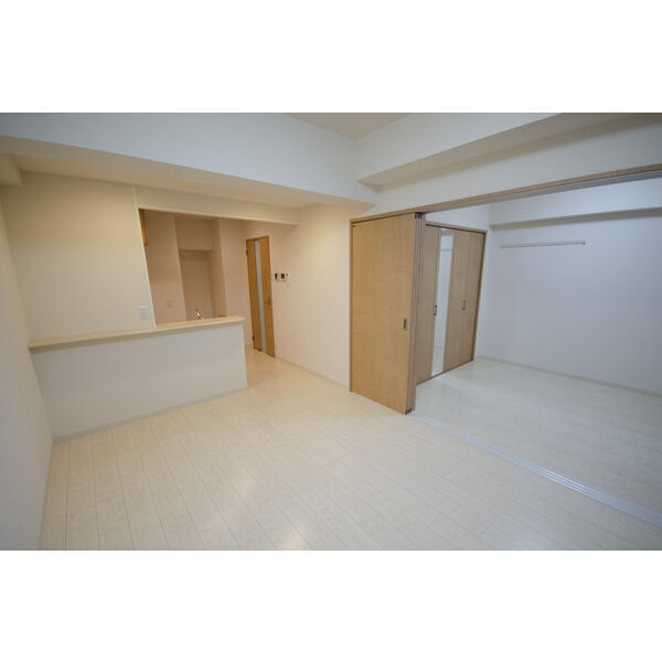 名古屋市中村区本陣通２丁目の賃貸マンションの居間・リビング