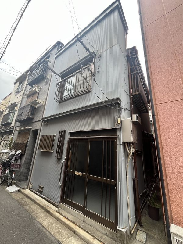 鳥越1丁目長屋の外観