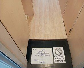 グレンパーク秋葉原イーストの玄関
