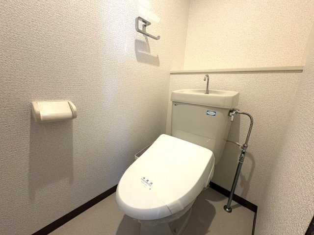 宝マンション滝ノ水第三のトイレ