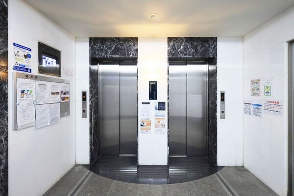 プレサンス名古屋STATIONアブソリュートのロビー