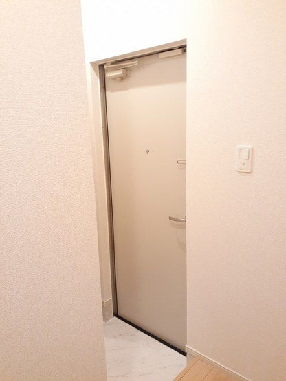 【玄関】 | ローレル　ハイム