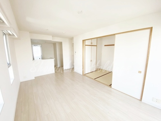横浜市栄区笠間１丁目の賃貸マンションの居間・リビング|使いやすいリビングになります♪