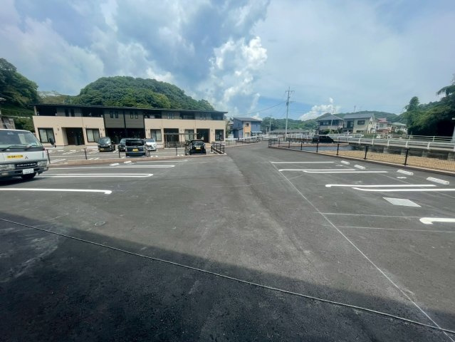 フォレストの駐車場