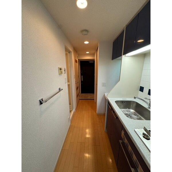 名古屋市東区泉１丁目の賃貸マンションの玄関