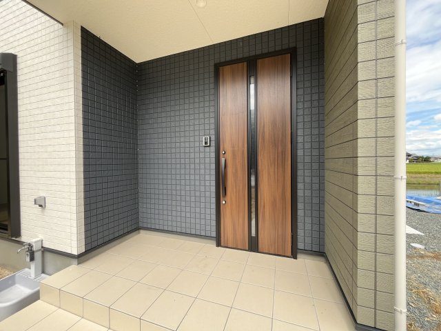 横溝貸家の玄関